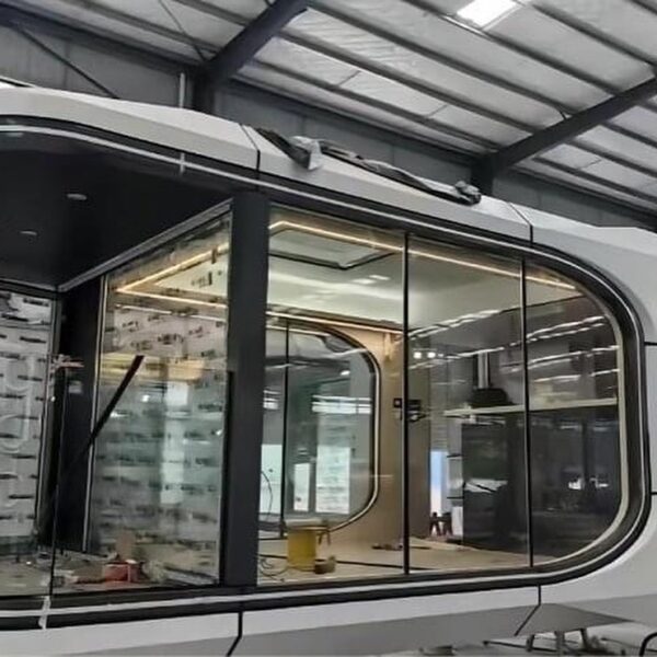 000 with delivery 1 room A palour Kitchen and toilet with a mini balcony (4) Capsule Homes