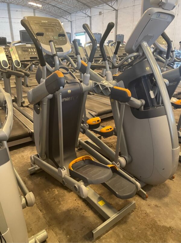 59DEED74-367D-465D-8559-5E49453CE199.jpg Used Precor AMT 835 P30