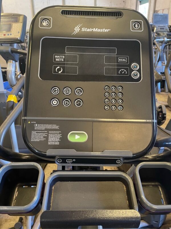 7BF96DFC-2163-49F9-8BA4-6A703B8D1129.jpg Used Stair Master Stairclimber Freeclimber Series 8