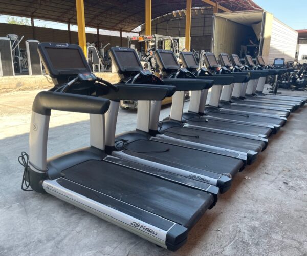 Used-Life-Fitness-95T-Discover-SE.jpg Used Life Fitness 95T Discover SE