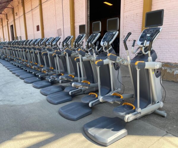 Used-Precor-AMT-835-P30.jpg Used Precor AMT 835 P30