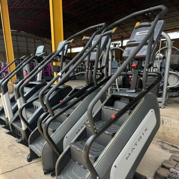 WhatsApp-Image-2024-11-14-at-4.31.33-AM.jpeg Used Matrix C5x ClimbMill