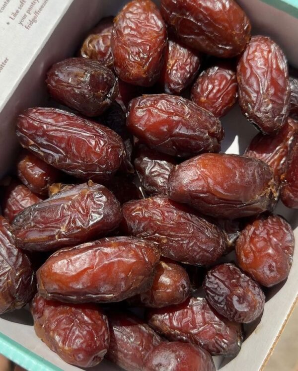 dates (1) Dates