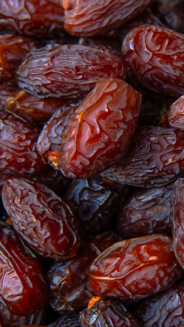 dates (2) Dates